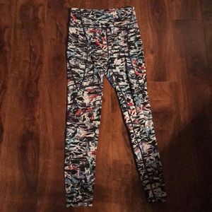 Lululemon Size 4 Break Free Pants Culture Clash
